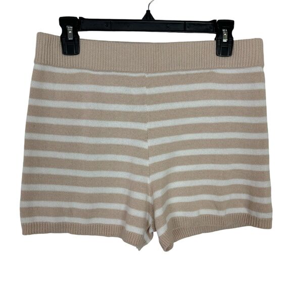 NWT Aerie High Waisted Sweater Short Women's Medium Cream & White - Picture 5 of 9